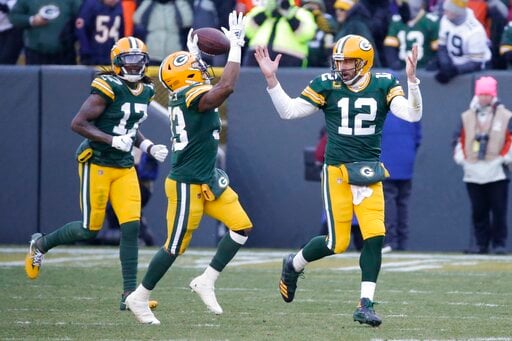 Jones Scores Twice Packers Complete Season Sweep Of Bears