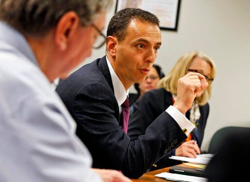 Virginia lawmakers push to expand police decertification law