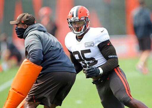 On edge: Browns' Garrett returns after NFL suspension