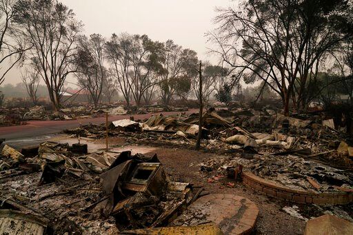 Dozens missing as firefighters battle two large Oregon fires