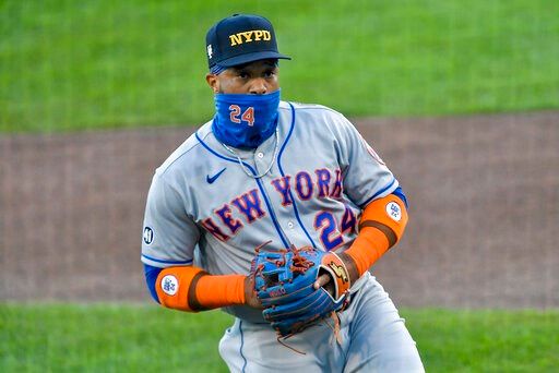 DeGrom, in NYPD hat, backed by 10-run 4th, Mets rout Jays