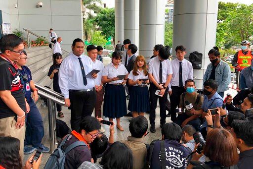 Thailand S Leader Urges Protesters To Give Up Confrontation Wboc Tv 16 Delmarvas News Leader Fox 21