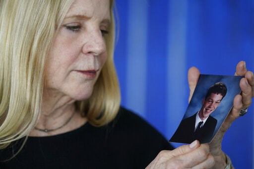 Facing Purdue owners brings pain, closure for opioid victims - Vimarsana News