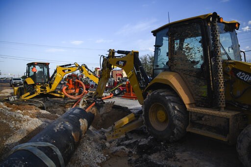 Residents improvise as Texas city rushes to turn water on - Vimarsana News