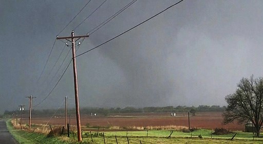 2 dead as severe storms, tornadoes move through central U.S. - Vimarsana News