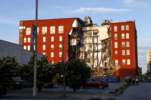 2 likely in Iowa apartment collapse wreckage, more missing, mayor says - Vimarsana News