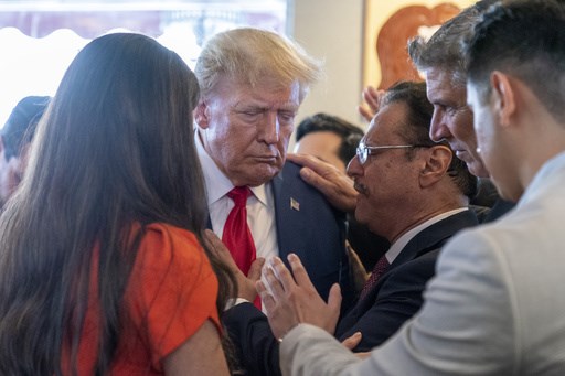 Live updates | Trump returns to New Jersey golf club - Vimarsana News