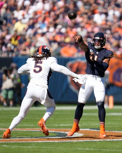 Broncos sign two-time Super Bowl champ Frank Clark to one-year deal: report