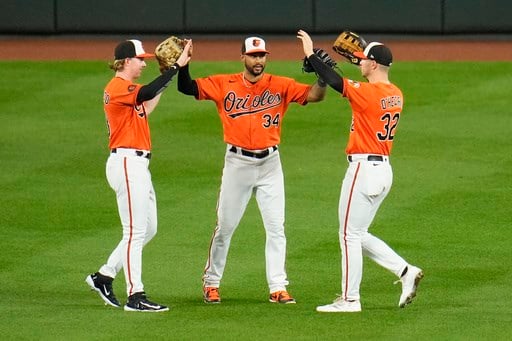 Red Sox hit season-high 5 homers to beat Orioles 12-2