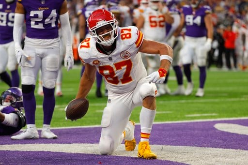 Mahomes, Chiefs rally past Broncos, 27-23