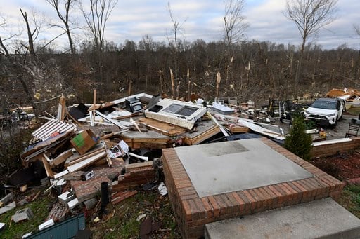 6 dead, nearly 2 dozen injured after severe storms tear through central  Tennessee