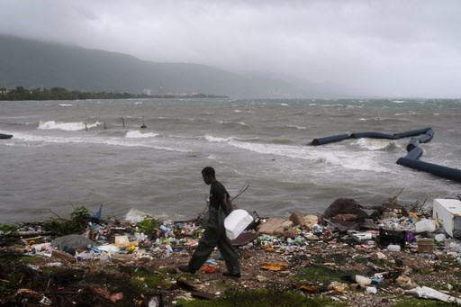 Category 5 Hurricane Melissa brings flooding and ...
