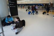 US airlines cancel more than 2,500 weekend flights largely due to government shutdown
