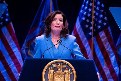 In New York, Hochul moves to thread needle between Democratic divides ahead of a contested election