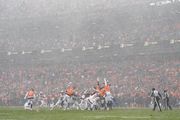 Snow and wind pick up in 2nd half of AFC championship game in Denver