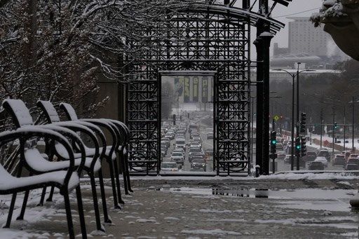 Winds, blizzards and triple-digit heat put over half of the US in the path of extreme weather